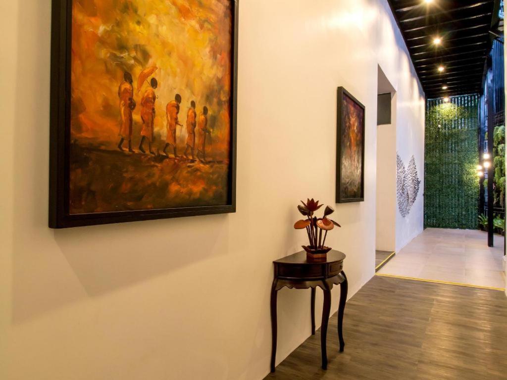 De Art Hotel Phnom Pen Exterior foto