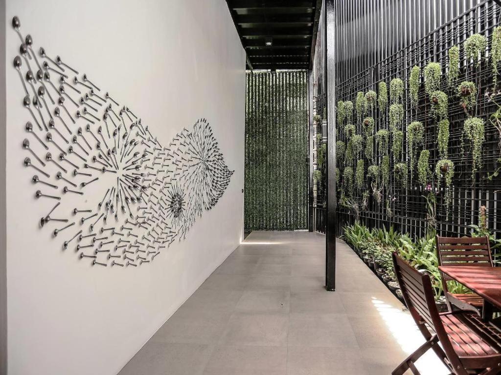 De Art Hotel Phnom Pen Exterior foto