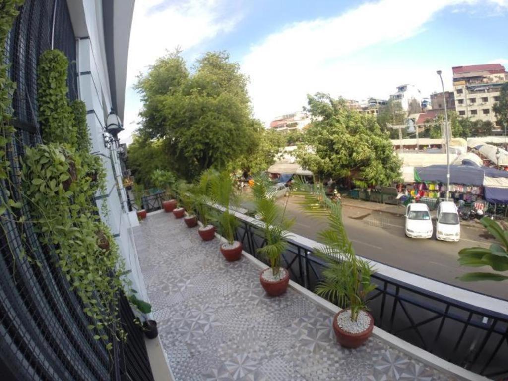 De Art Hotel Phnom Pen Exterior foto