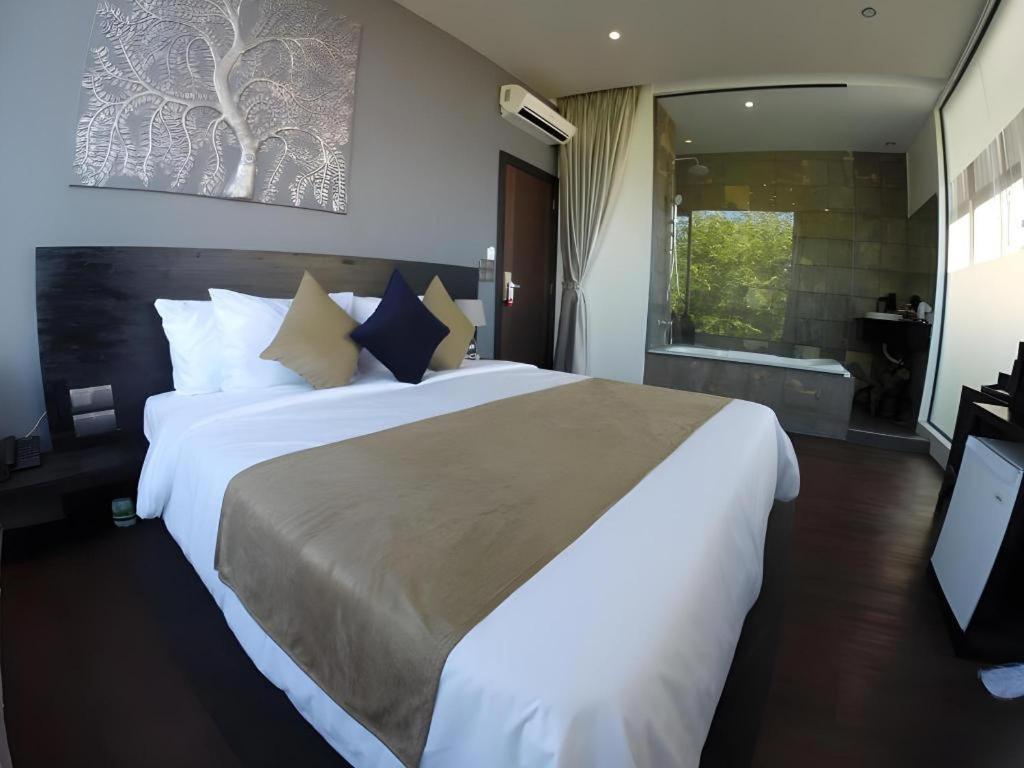 De Art Hotel Phnom Pen Exterior foto