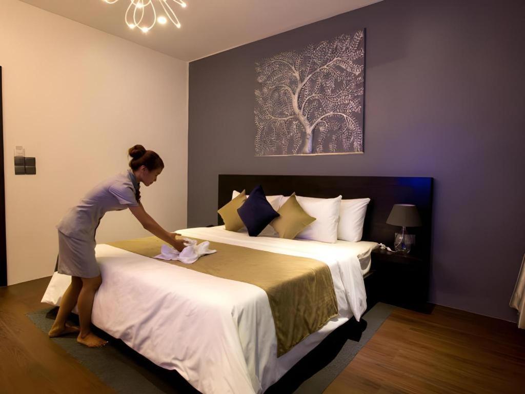 De Art Hotel Phnom Pen Exterior foto