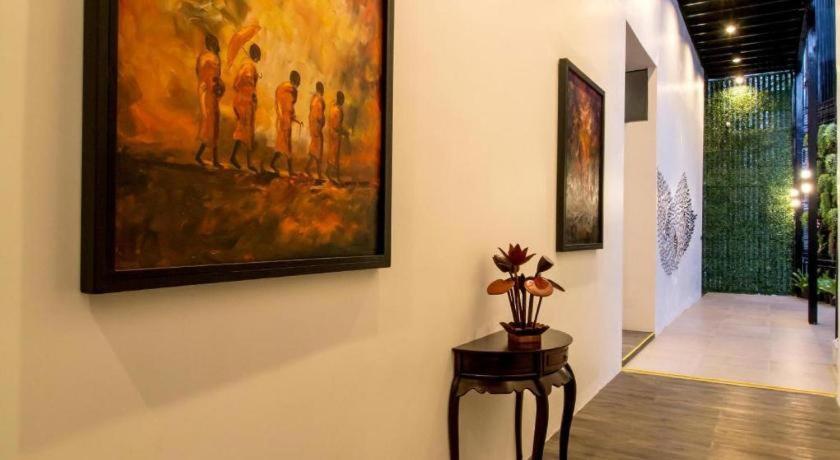 De Art Hotel Phnom Pen Exterior foto